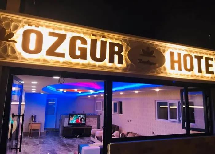 Oezguer Hotel Isiklar