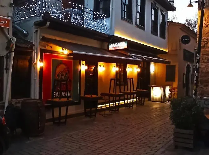Gagarin Pub & Hotel